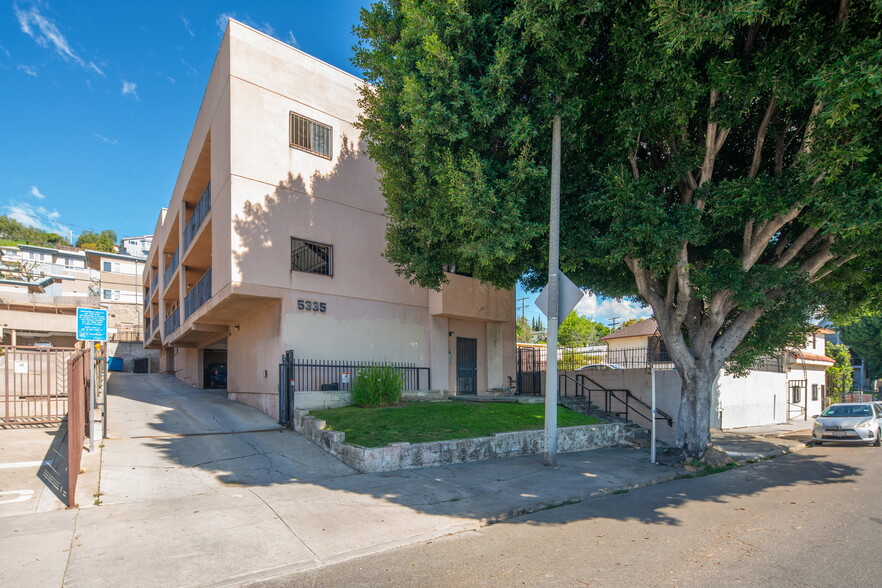 Primary Photo Of 5335 Huntington Dr N, Los Angeles Apartments For Sale