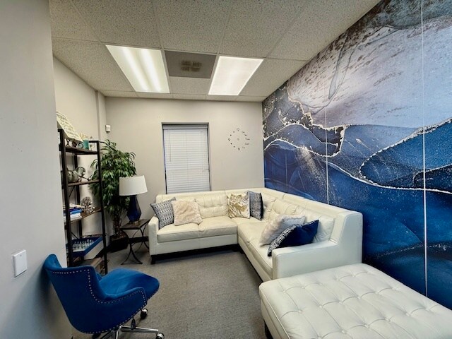 More Photos Of 3569 Habersham At Northlake, Tucker Office Residential For Lease