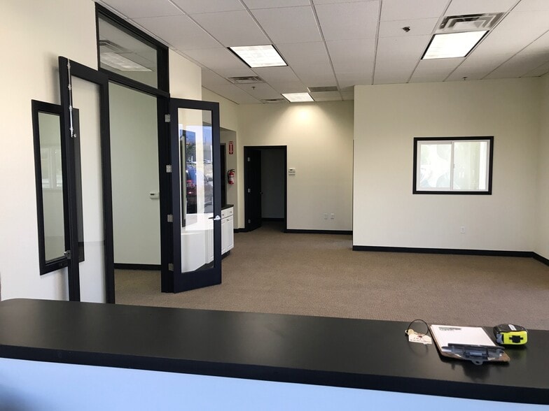 More Photos Of 73700 Dinah Shore Dr, Palm Desert Research And Development For Sale
