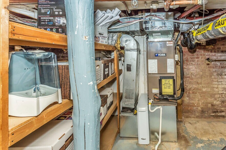 More Photos Of 33 W 2nd St, Riverhead Office For Sale