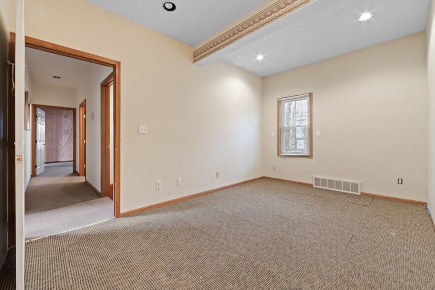 More Photos Of 9233 SR 14, Streetsboro Medical For Sale