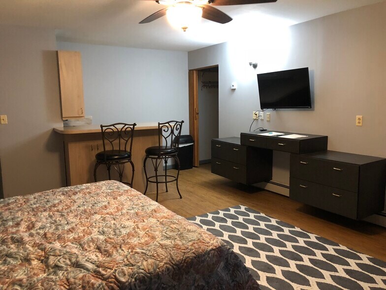 More Photos Of 529 Route 17M, Middletown Storefront Retail Residential For Sale