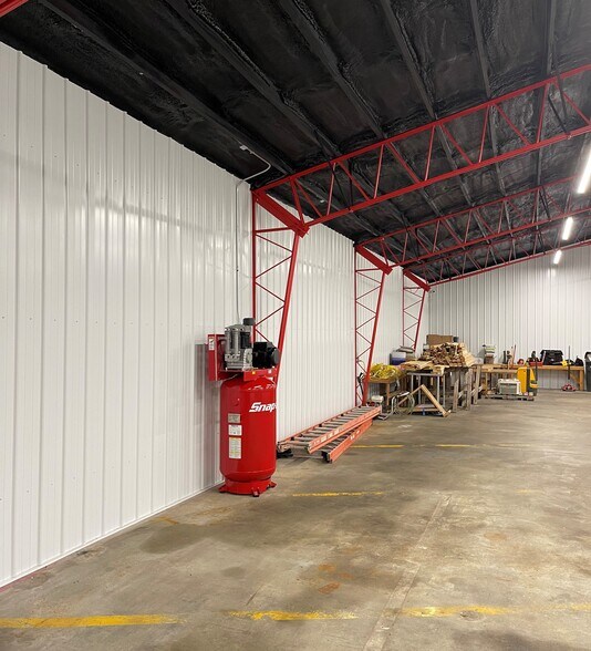 More Photos Of 1313 N Main St, Evansville Storefront For Sale