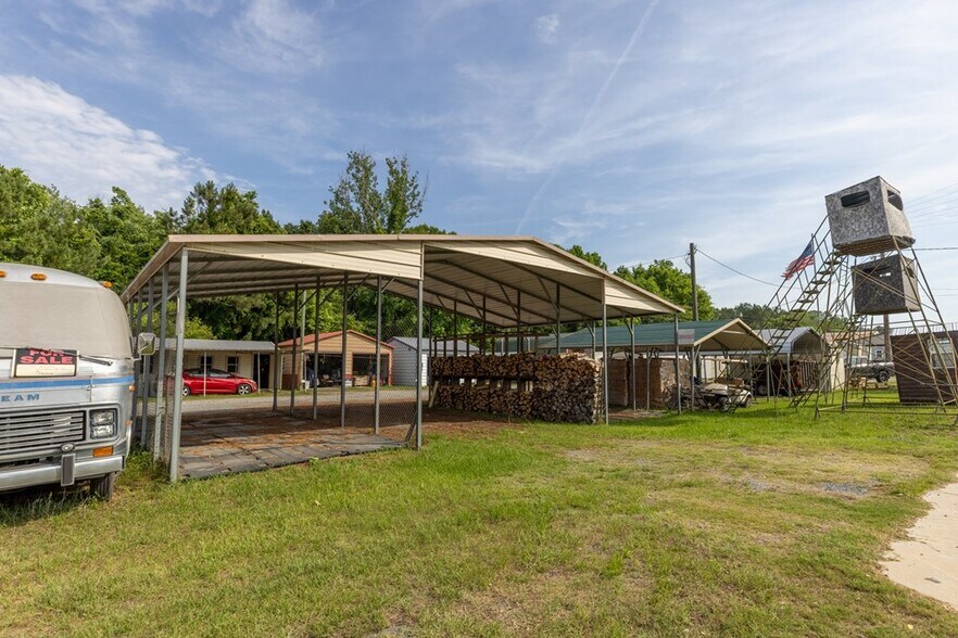 More Photos Of 1111 S Martin Luther King Jr Blvd, Americus Freestanding For Sale