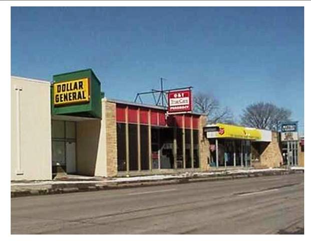 More Photos Of 910-930 W 5th St, Waterloo General Retail For Sale