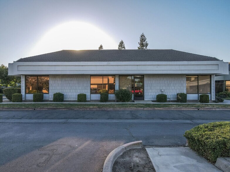 More Photos Of 138 Regis St, Turlock Office For Lease