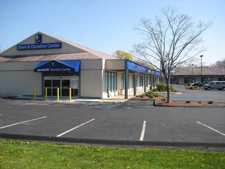 More Photos Of 249-251 W Main St, Branford Unknown For Lease