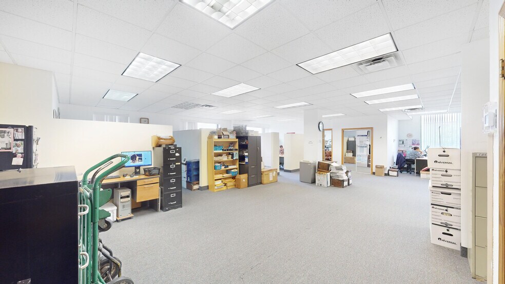 More Photos Of 31-21 31st St, Long Island City Office For Lease