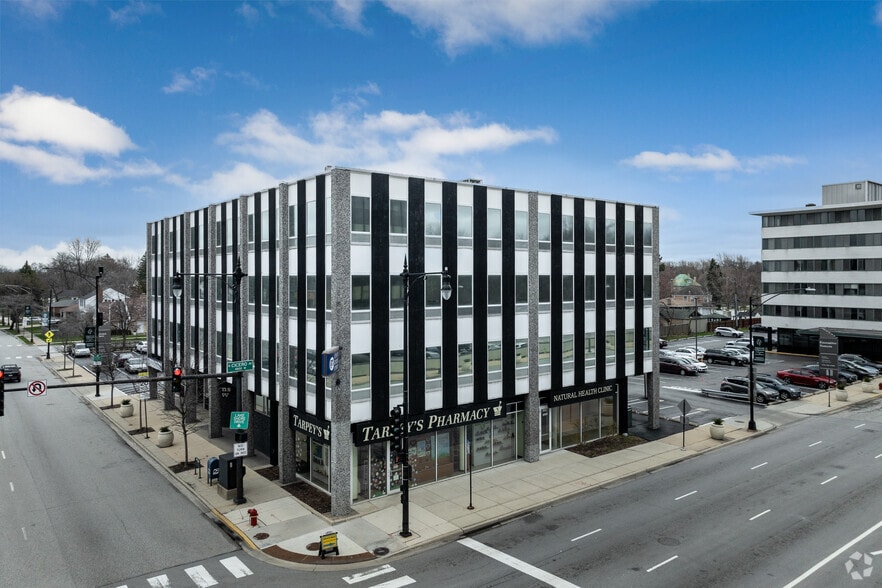 More Photos Of 4747 W Peterson Ave, Chicago Office For Lease