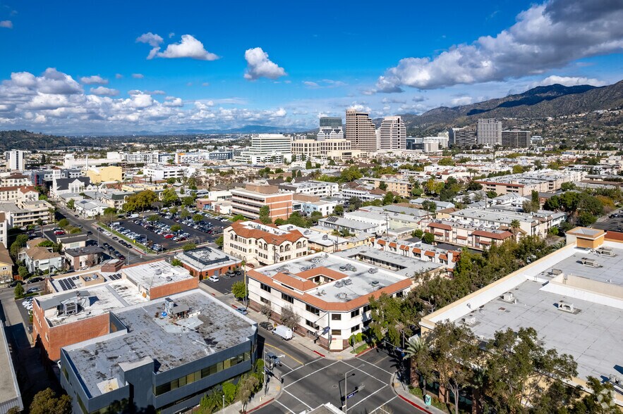 More Photos Of 517 E Wilson Ave, Glendale Office For Lease