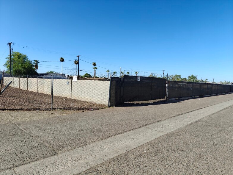 More Photos Of 450 S Date, Mesa Contractor Storage Yard For Lease