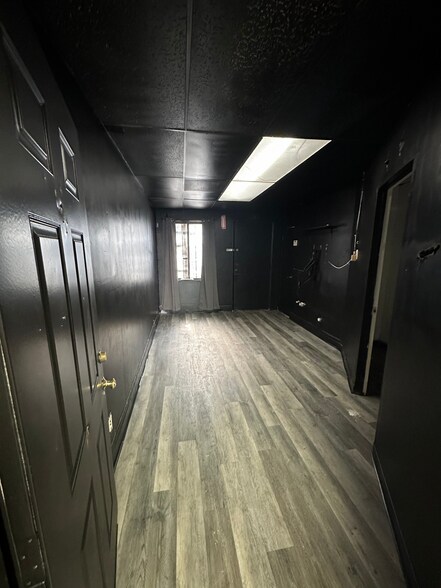 More Photos Of 3618 Tweedy Blvd, South Gate General Retail For Lease