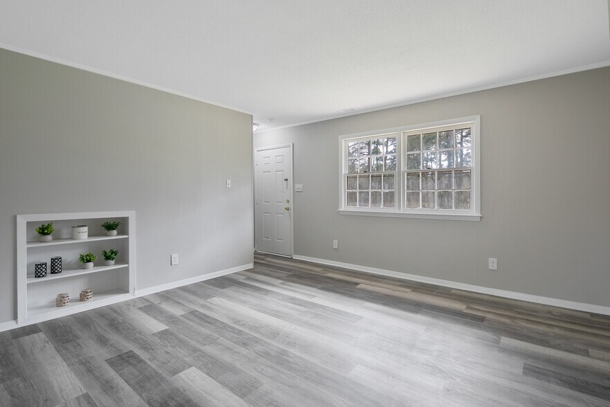 More Photos Of 817 Ridge Rd, Fayetteville Apartments For Sale