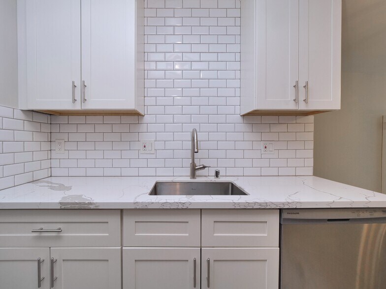 More Photos Of 631 Masonic Way, Belmont Apartments For Sale