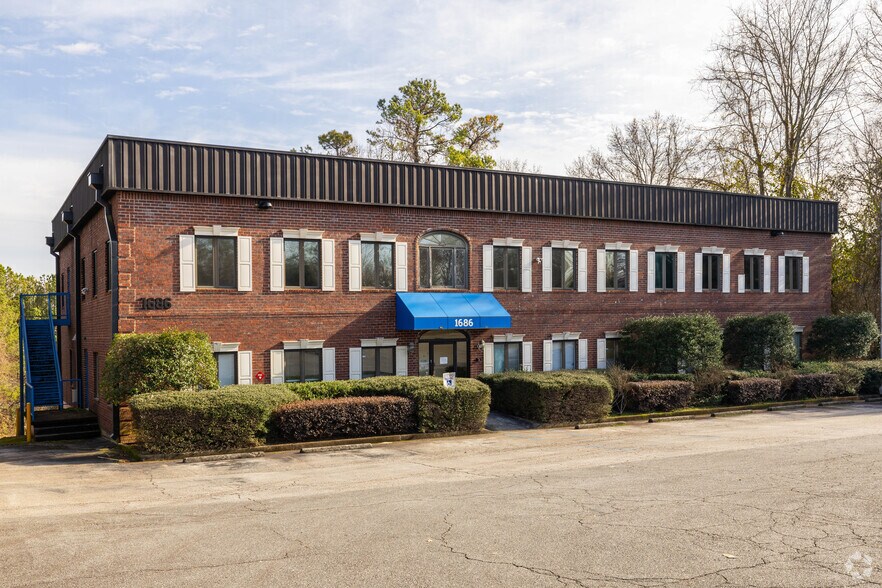 More Photos Of 1686 Roswell Rd, Marietta Office For Sale
