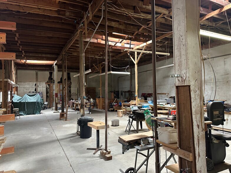 More Photos Of 18 S Alvin Ailey St, Rogers Freestanding For Sale