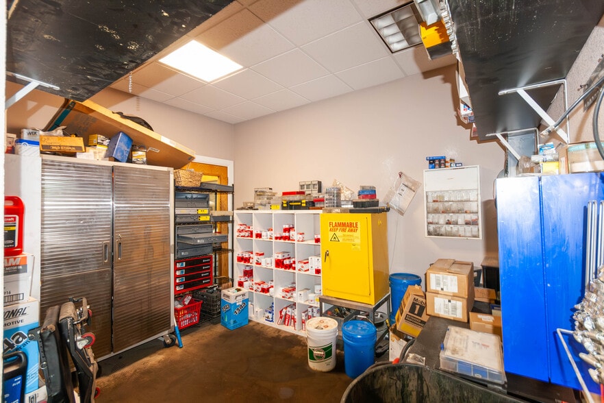 More Photos Of 309 S Link Ln, Fort Collins Unknown For Lease