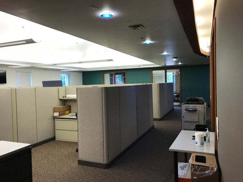 More Photos Of 220 Sutton St, North Andover Storefront For Lease