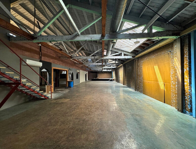 More Photos Of 1827 Hope St, Los Angeles Warehouse For Lease