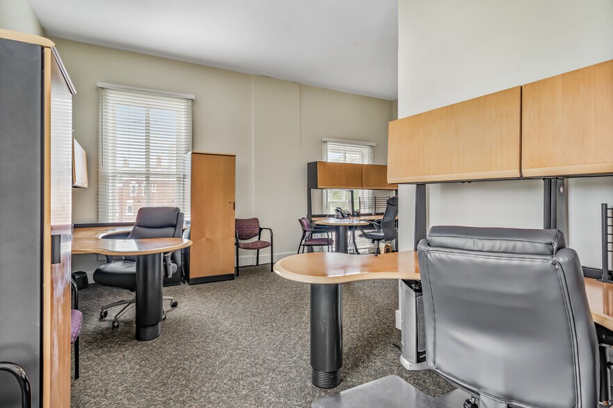 More Photos Of 624 W Wayne St, Fort Wayne Loft Creative Space For Sale