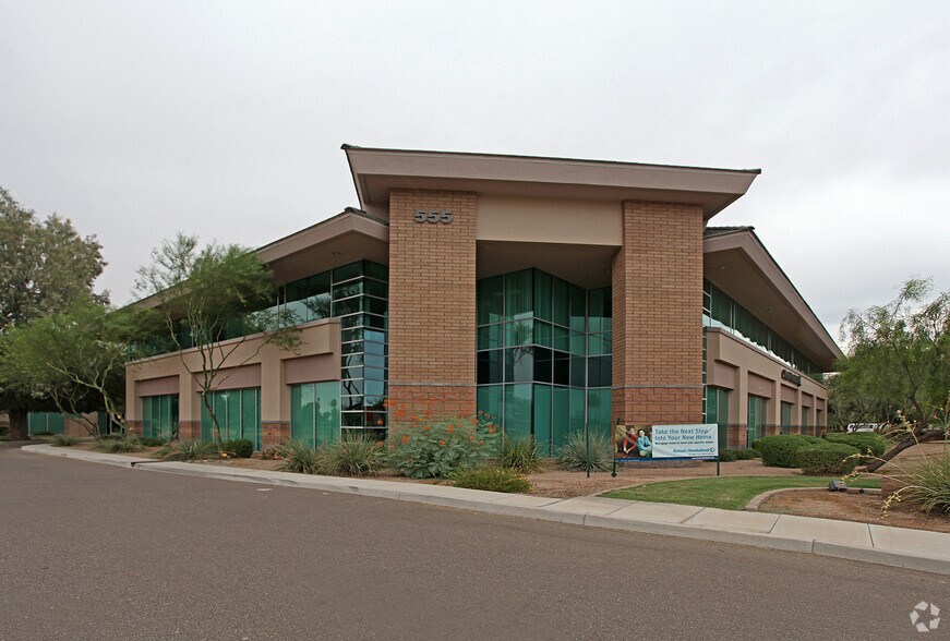 More Photos Of 555 W Chandler Blvd, Chandler Office For Lease