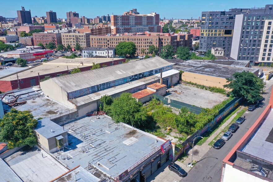 More Photos Of 450 Timpson Pl, Bronx Warehouse For Lease