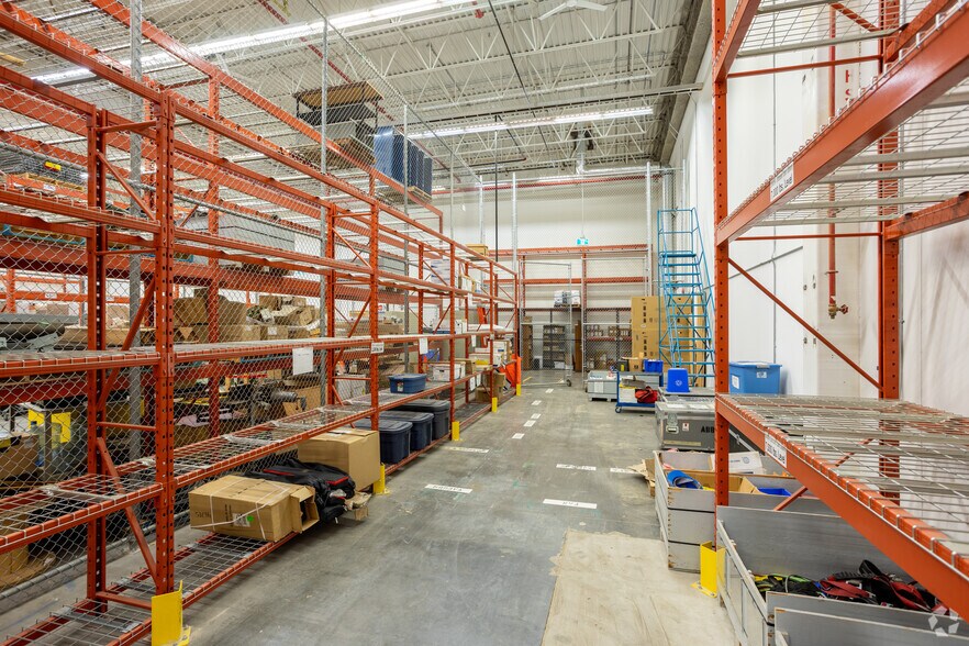 More Photos Of 2-10 Smed Ln SE, Calgary Distribution For Lease