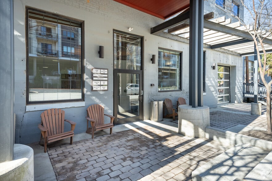 More Photos Of 504 Rhett St, Greenville Office For Lease