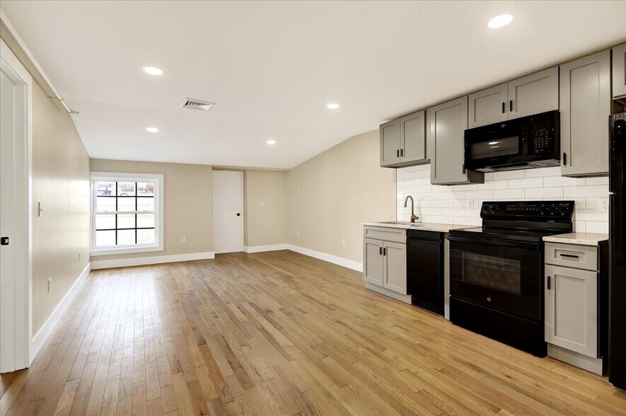 More Photos Of 241 S 5th St, Reading Apartments For Sale