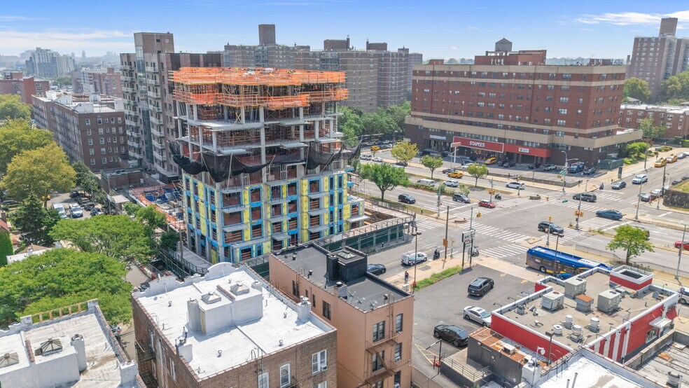More Photos Of 4326 58th St, Woodside Apartments For Sale