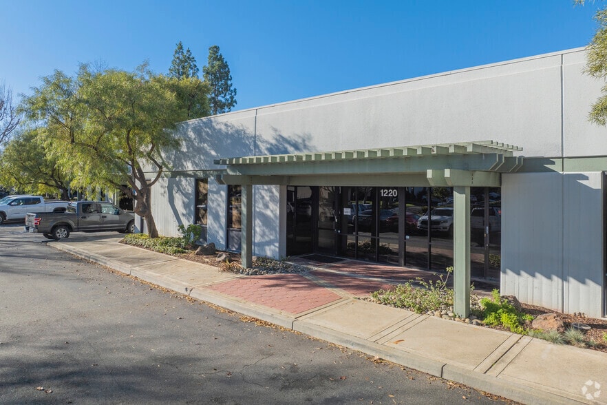 More Photos Of 1220 Quarry Ln, Pleasanton Research And Development For Lease