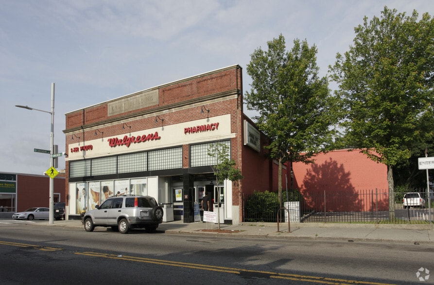 More Photos Of 585 Washington St, Boston Freestanding For Lease