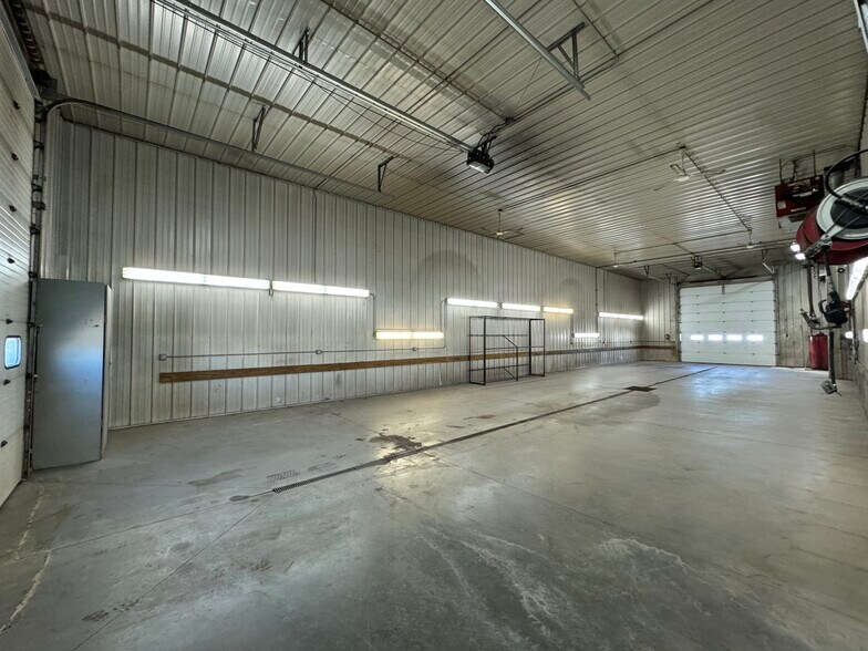 More Photos Of 1015 N 9th Ave, Brandon Industrial For Lease