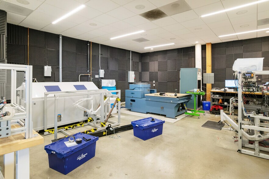 More Photos Of 2300 26th St, San Francisco Warehouse For Lease