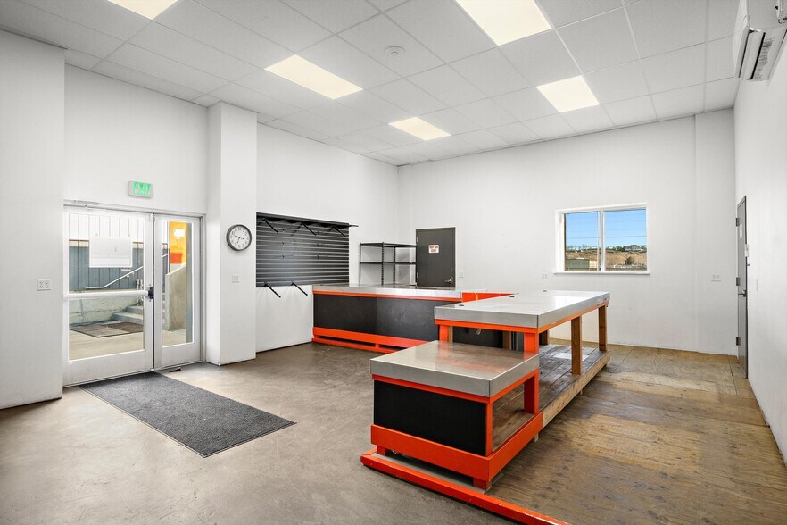 More Photos Of 548 Basin St SW, Ephrata Service For Sale