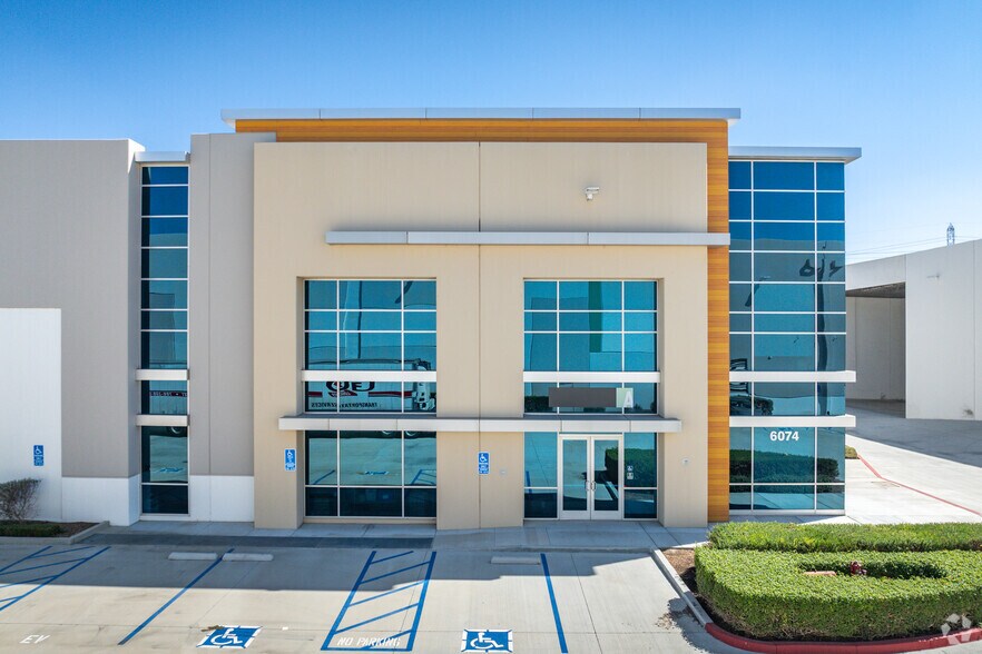 More Photos Of 6074 Orbis Way, Eastvale Distribution For Lease