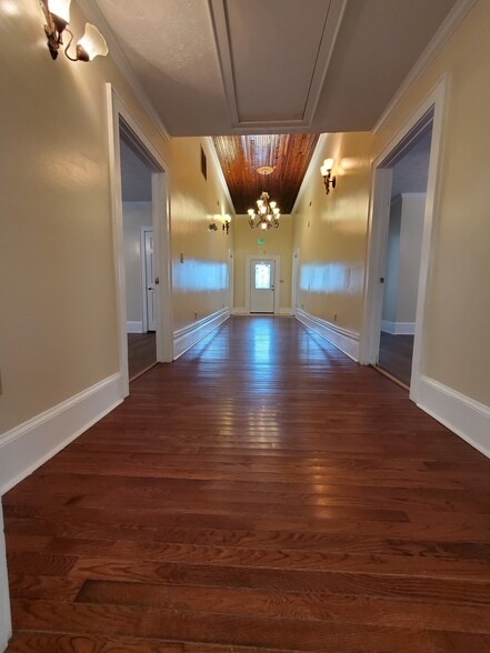 More Photos Of 309 Macon St, McDonough Office Residential For Lease