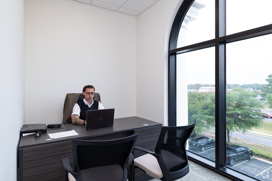 More Photos Of 1301 Industrial Dr, Crestview Coworking Space