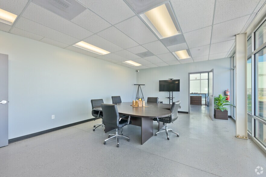 More Photos Of 84829 Avenue 48, Coachella Manufacturing For Sale