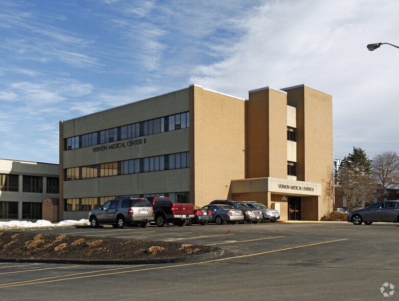 Primary Photo Of 95 Vernon St, Worcester Medical For Sale