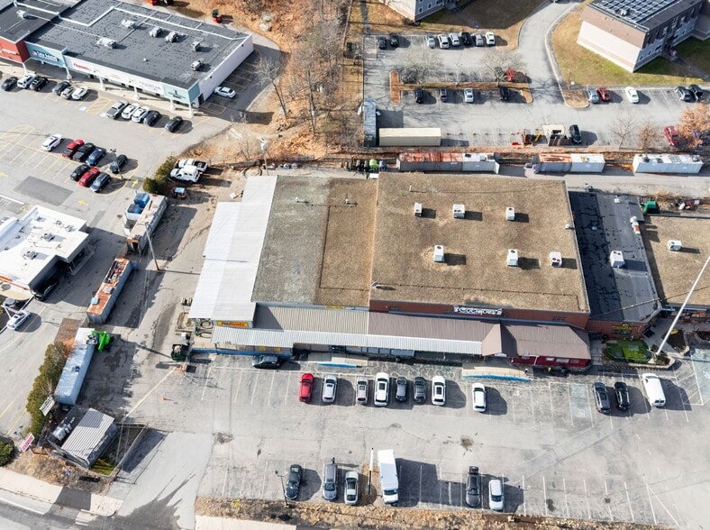 More Photos Of 999 Central St, Leominster Storefront For Lease