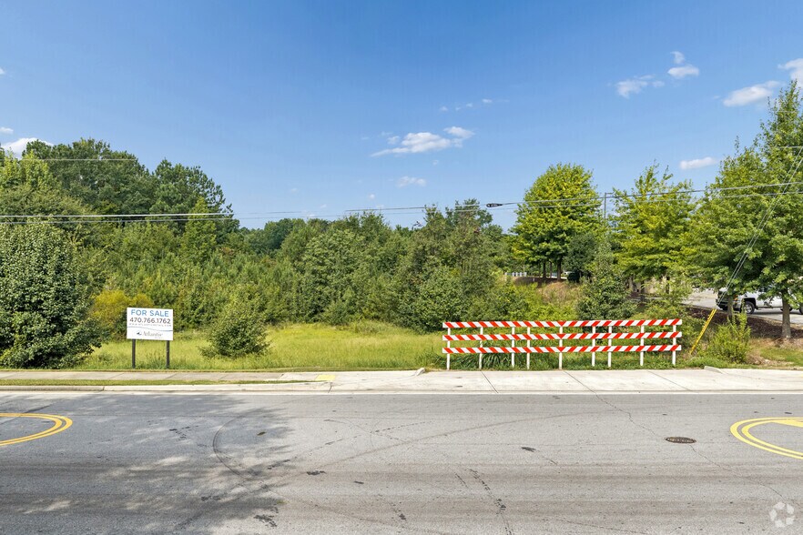 More Photos Of 5922 Fairburn Rd, Douglasville Land For Sale