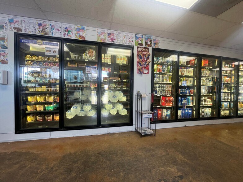 More Photos Of 2239 FM 3432, Adkins Freestanding For Sale