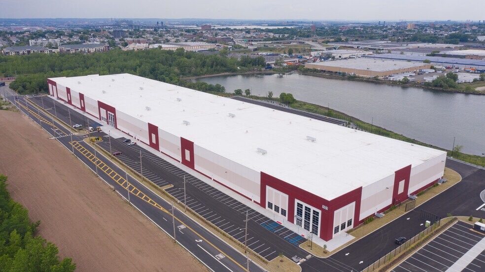 More Photos Of 101 Port Lincoln Rd, Bayonne Distribution For Lease