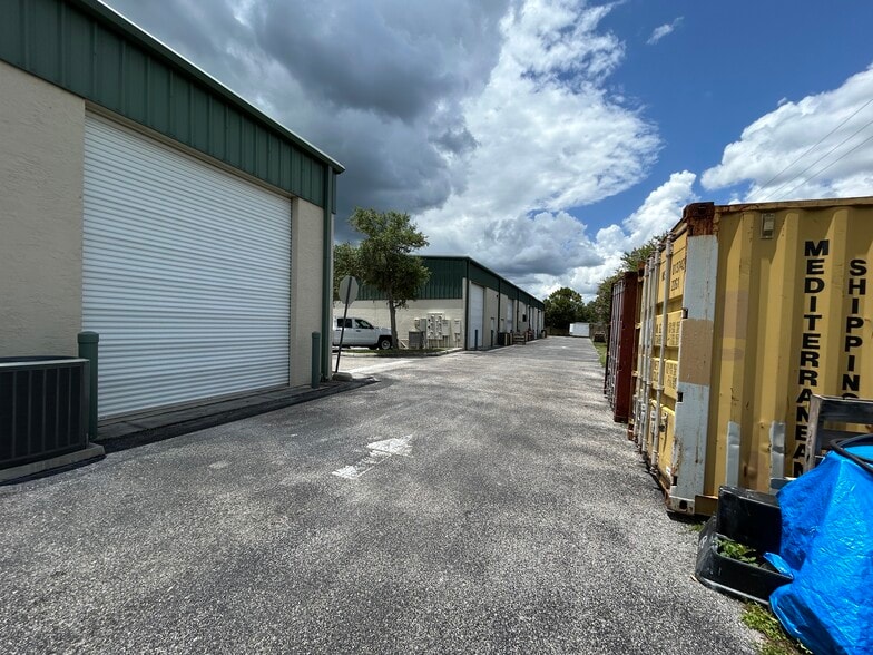 More Photos Of 8221-8239 Blaikie Ct, Sarasota Warehouse For Sale