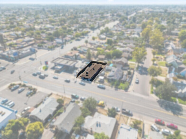 More Photos Of 4584 E Tulare Ave, Fresno Storefront Retail Residential For Sale