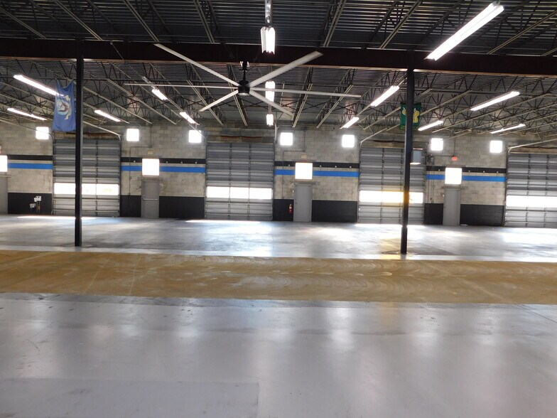 More Photos Of 5145 Commercial Dr, Melbourne Warehouse For Lease