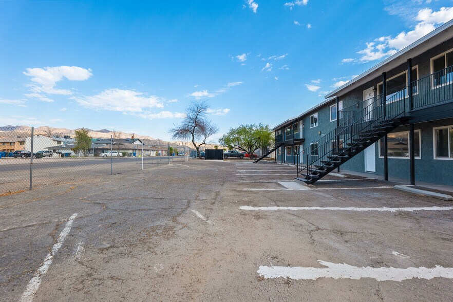 More Photos Of 1772 Rio Grande Rd, Bullhead City Multifamily For Sale