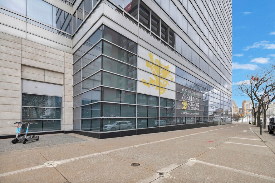 More Photos Of 1 Riverside Dr W, Windsor Office For Lease