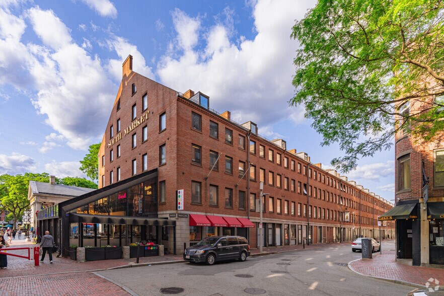 More Photos Of 1-4 Faneuil Hall Marketplace, Boston Loft Creative Space For Lease